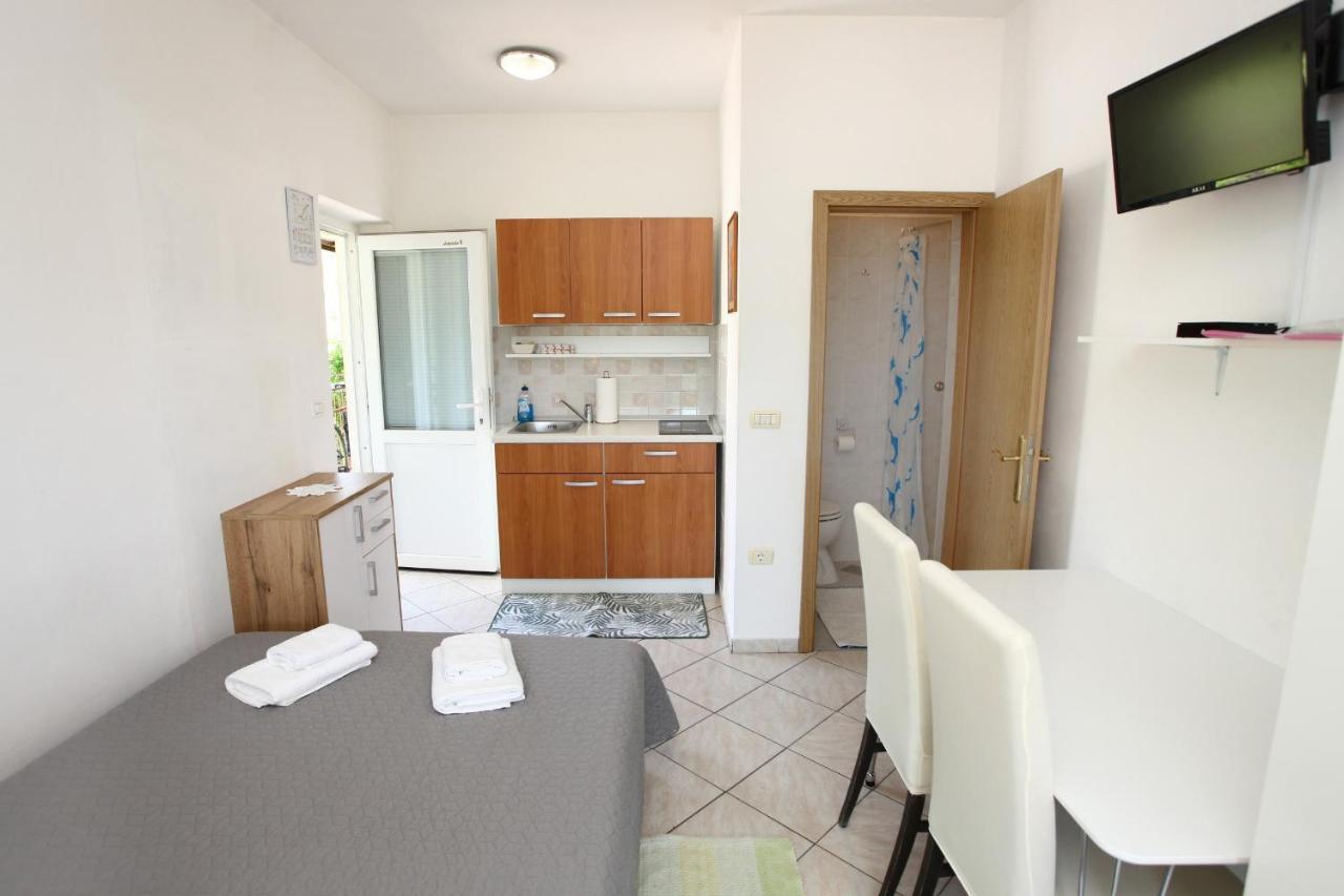 Bozena Studio Kneb Portorož Kültér fotó