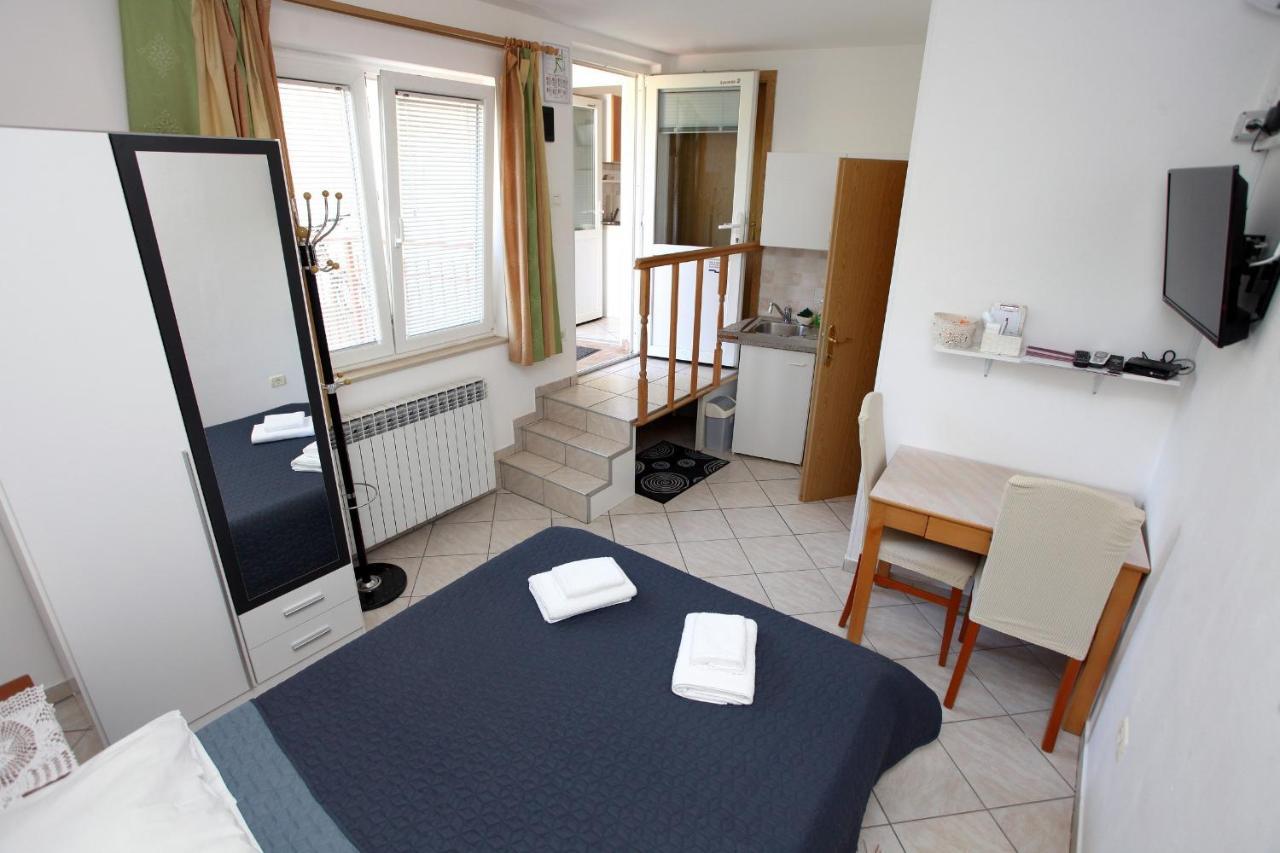 Bozena Studio Kneb Portorož Kültér fotó